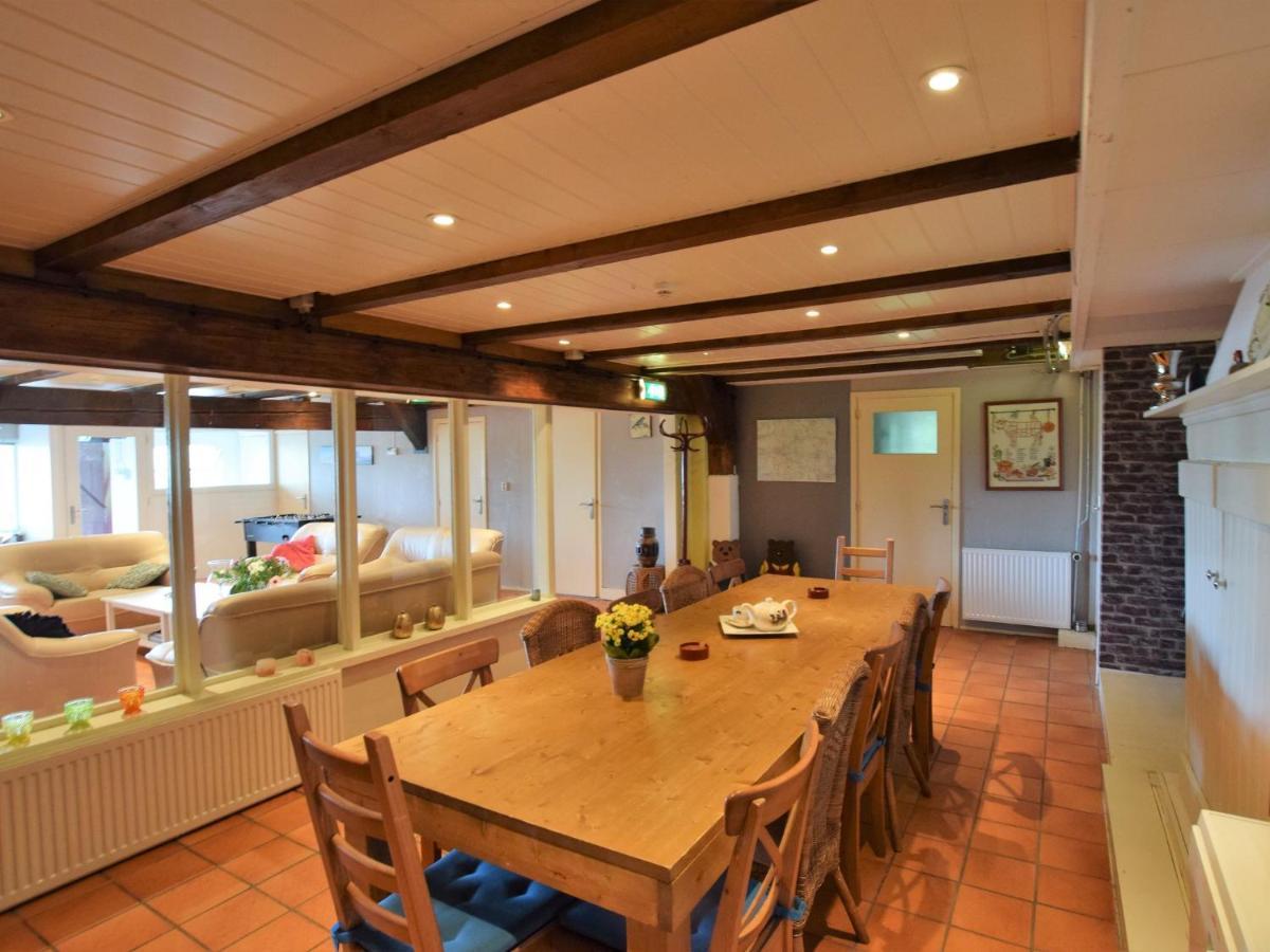 Quaint Farmhouse Near River In Oosterwijk Leerdam Bagian luar foto