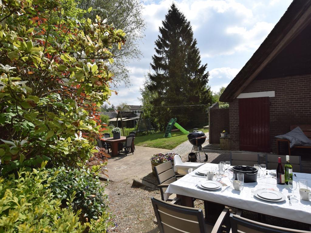 Quaint Farmhouse Near River In Oosterwijk Leerdam Bagian luar foto